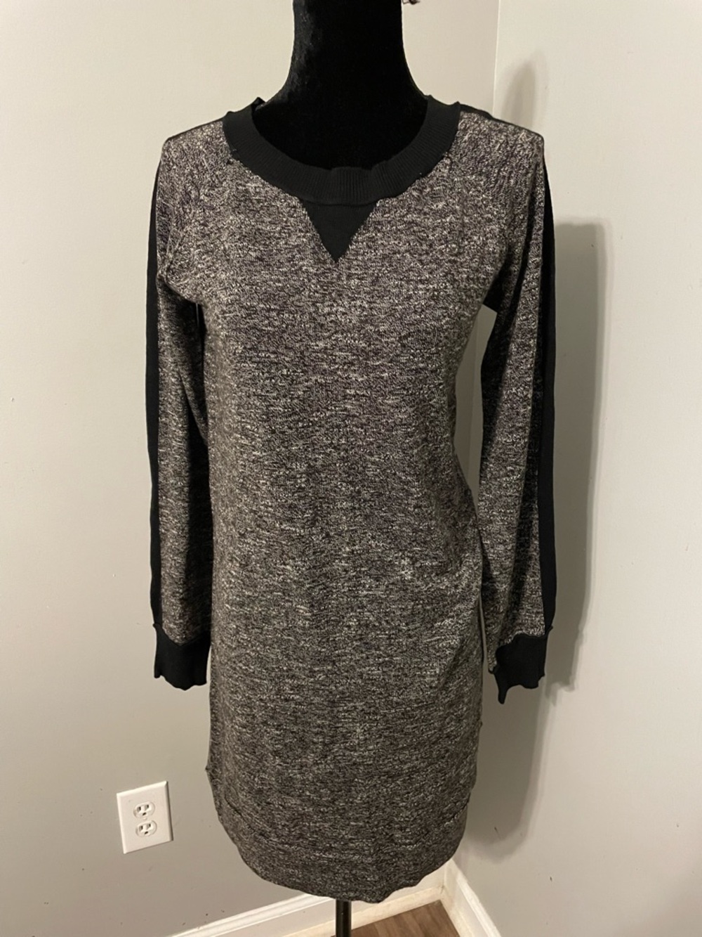 Max Studio Gray Knit Long-Sleeve Sweater Dress with Black Sleeve Panels